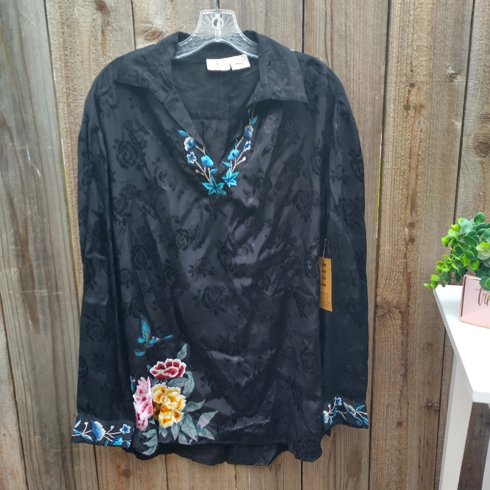 LA BLEND Women's Embroidered Blouse Size Xlarge Color Black